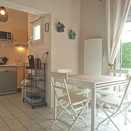 Santoline, Holiday home *